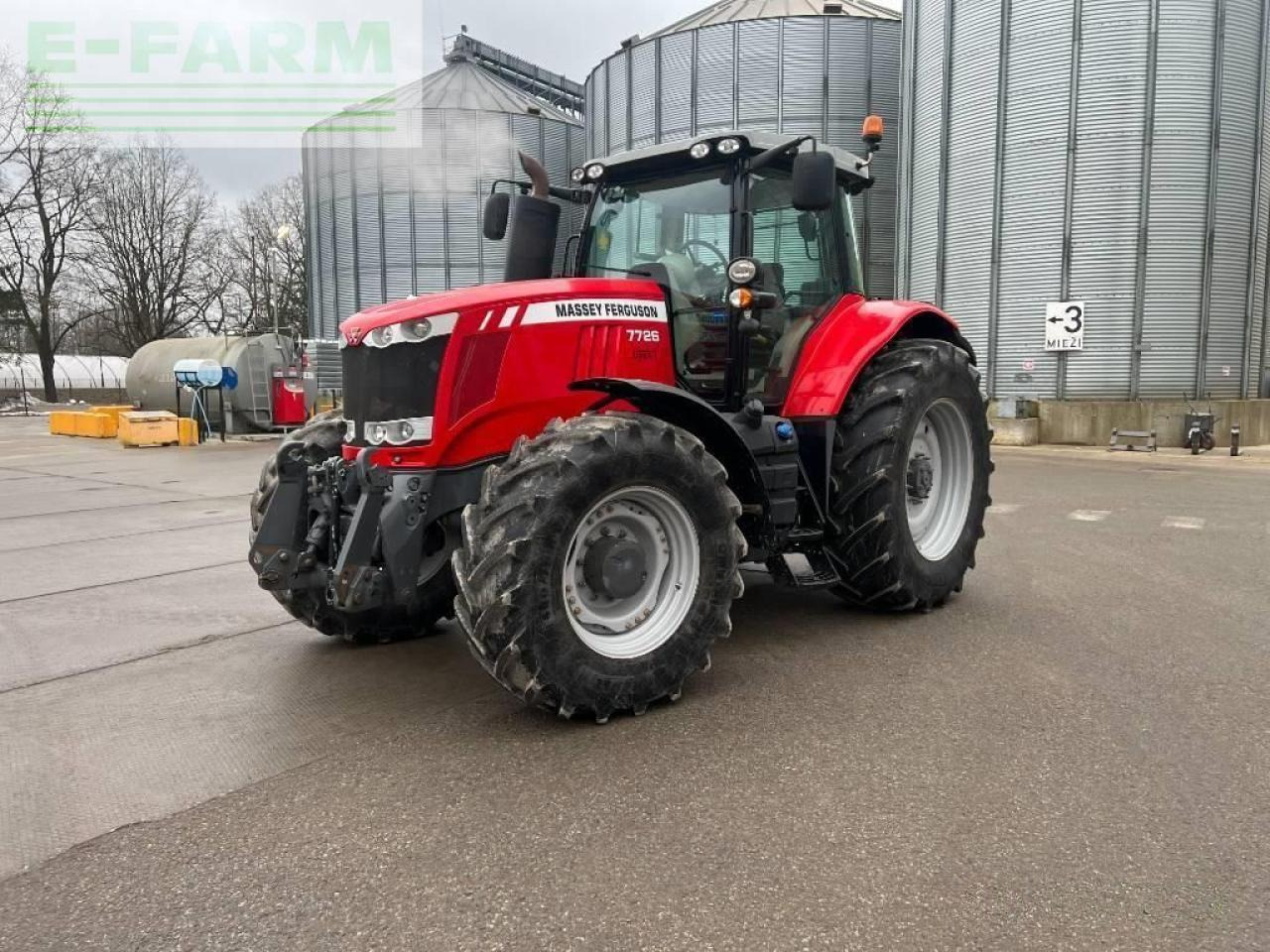 Massey Ferguson 7726 - Traktor: obrázok 1 Massey Ferguson 7726 - Traktor: obrázok 1