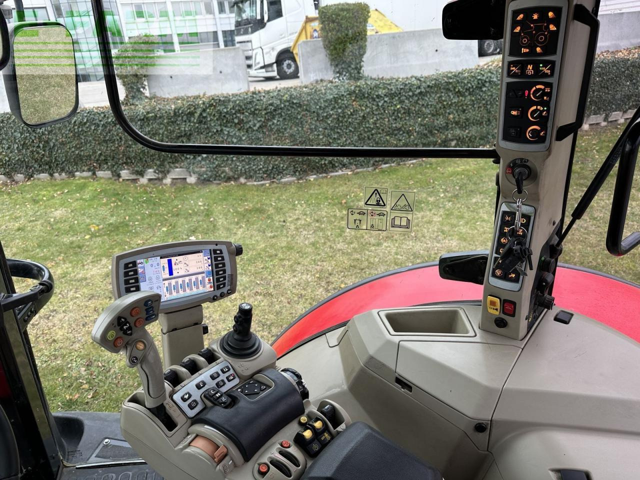 Massey Ferguson mf 8737 - Traktor: obrázok 2 Massey Ferguson mf 8737 - Traktor: obrázok 2