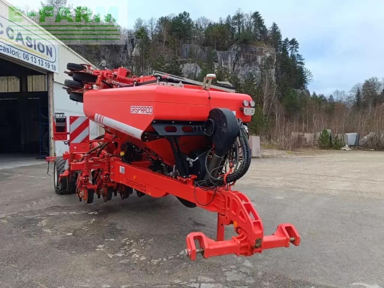 Mustang gigante pressure 400 - Přesný sejací stroj: obrázok 4 Mustang gigante pressure 400 - Přesný sejací stroj: obrázok 4