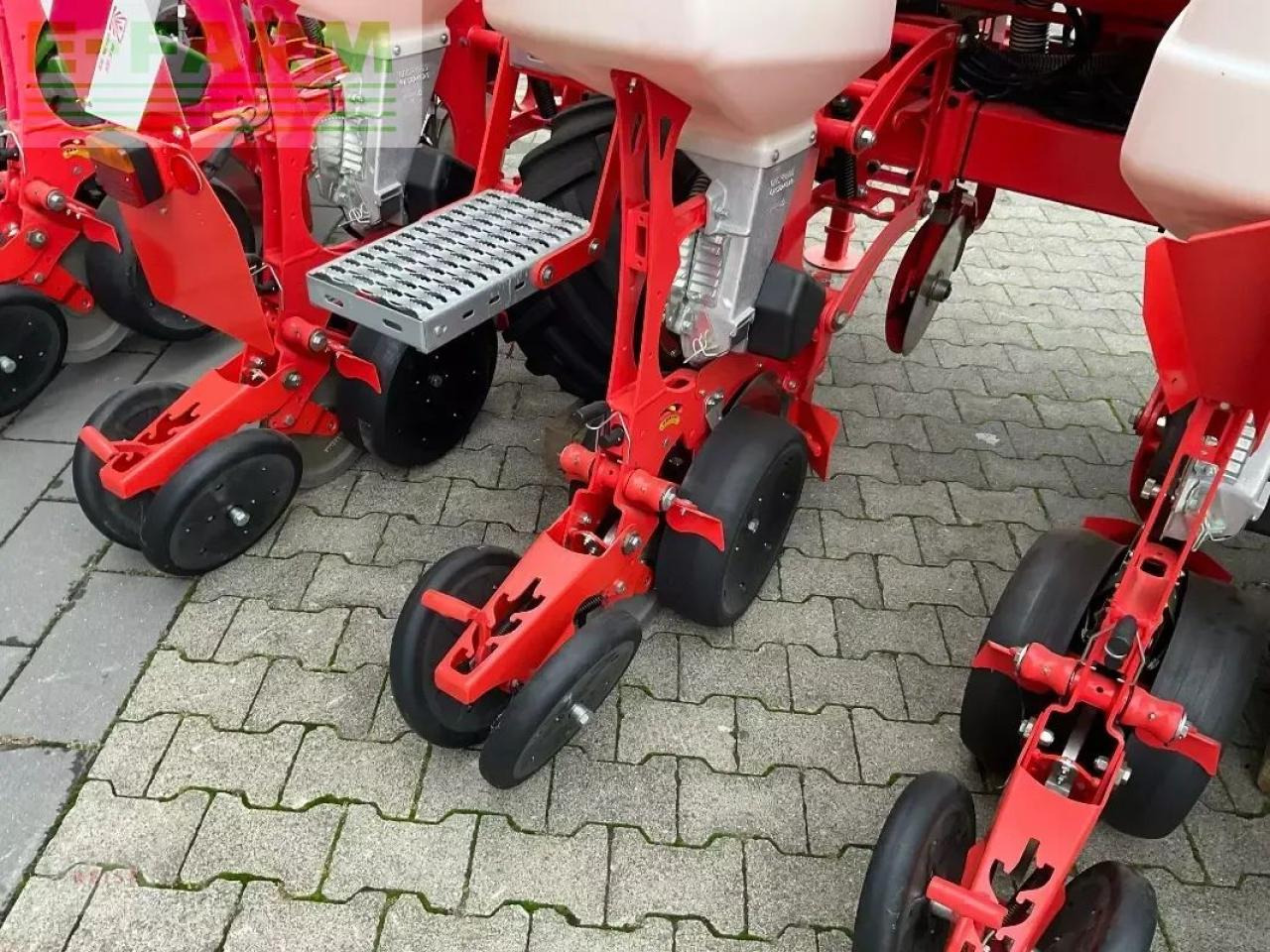 Mustang mirka ist 8 rows - Přesný sejací stroj: obrázok 5 Mustang mirka ist 8 rows - Přesný sejací stroj: obrázok 5