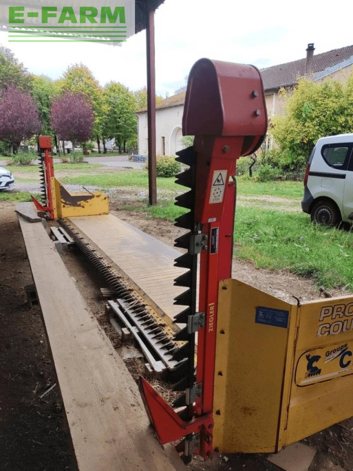 New Holland 6m10 hc - Traktor: obrázok 2 New Holland 6m10 hc - Traktor: obrázok 2