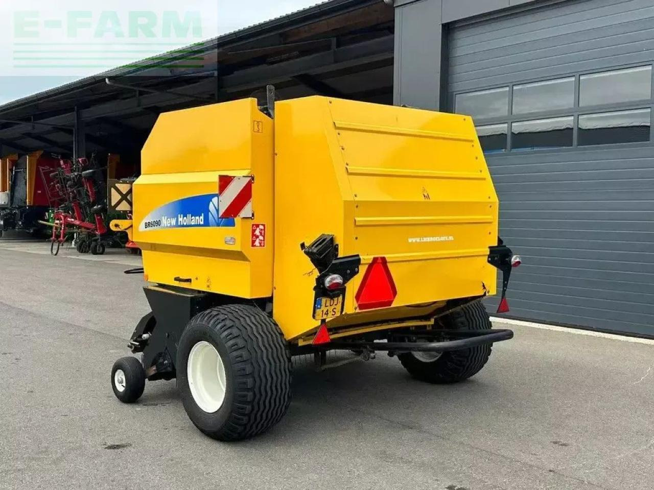 New Holland br6090 balenpers - Lis na hranaté balíky: obrázok 5 New Holland br6090 balenpers - Lis na hranaté balíky: obrázok 5