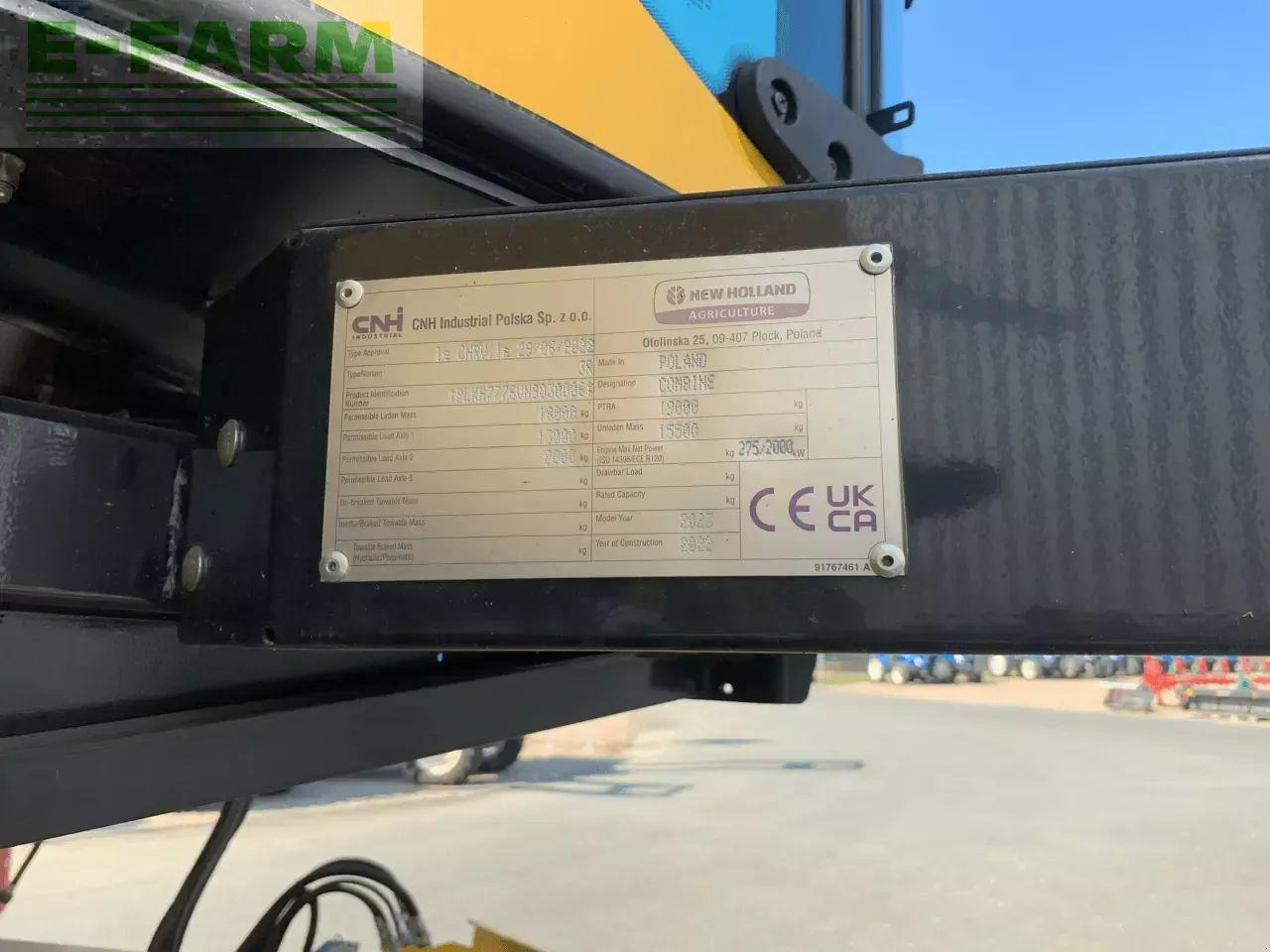 New Holland ch 7.70 stage 5 - Obilný kombajn: obrázok 3 New Holland ch 7.70 stage 5 - Obilný kombajn: obrázok 3
