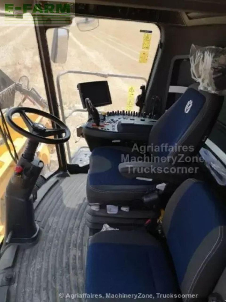 New Holland cr 8.90 - Obilný kombajn: obrázok 4 New Holland cr 8.90 - Obilný kombajn: obrázok 4