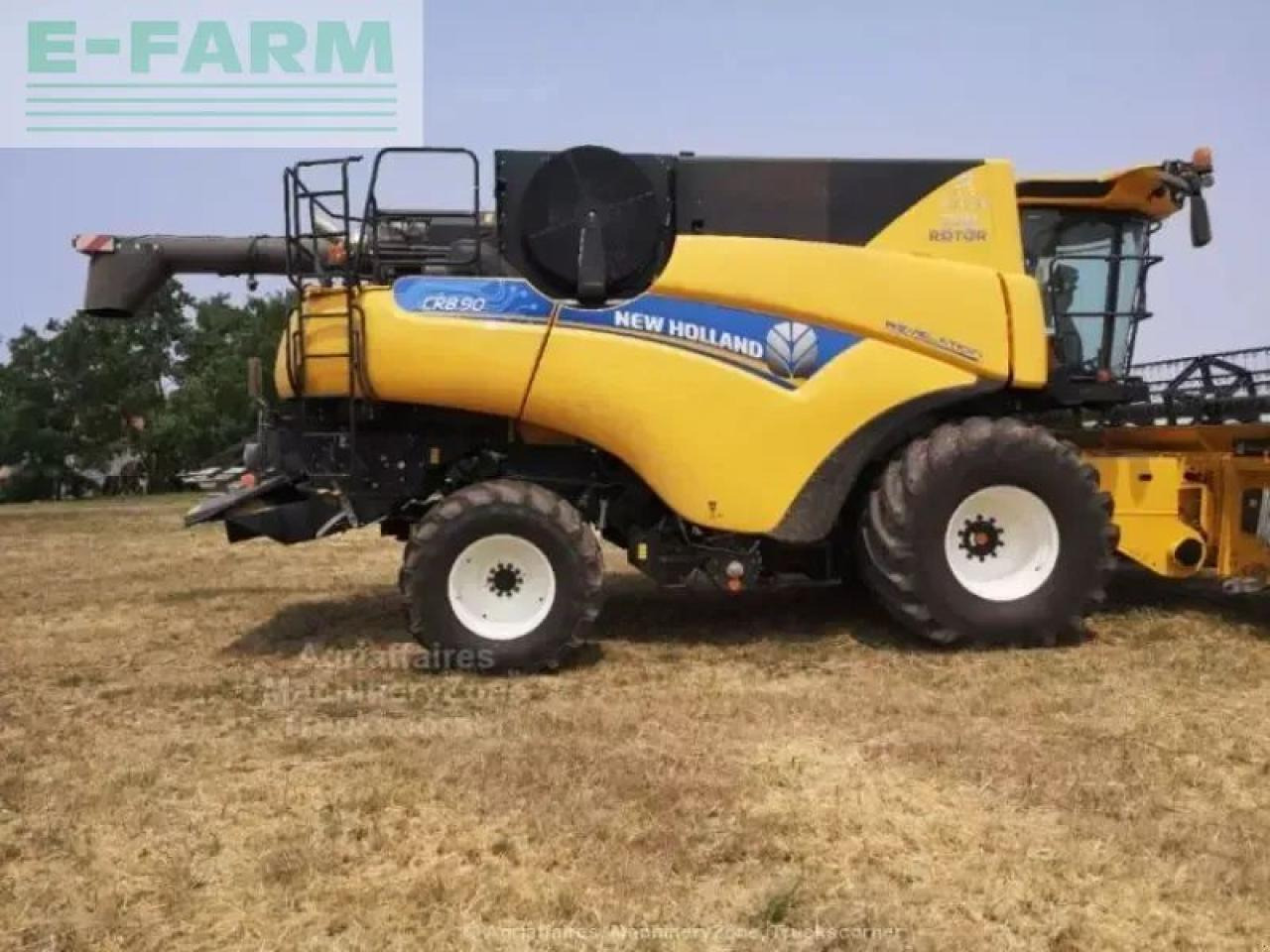 New Holland cr 8.90 - Obilný kombajn: obrázok 2 New Holland cr 8.90 - Obilný kombajn: obrázok 2
