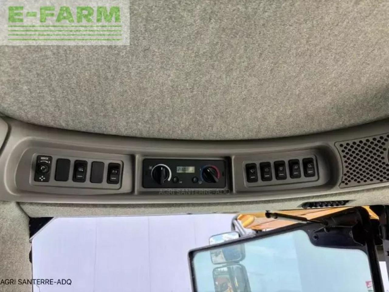 New Holland cr 8070 - Obilný kombajn: obrázok 5 New Holland cr 8070 - Obilný kombajn: obrázok 5