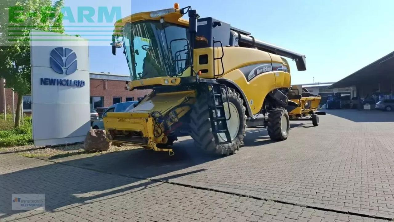 New Holland cx 840 - Obilný kombajn: obrázok 2 New Holland cx 840 - Obilný kombajn: obrázok 2