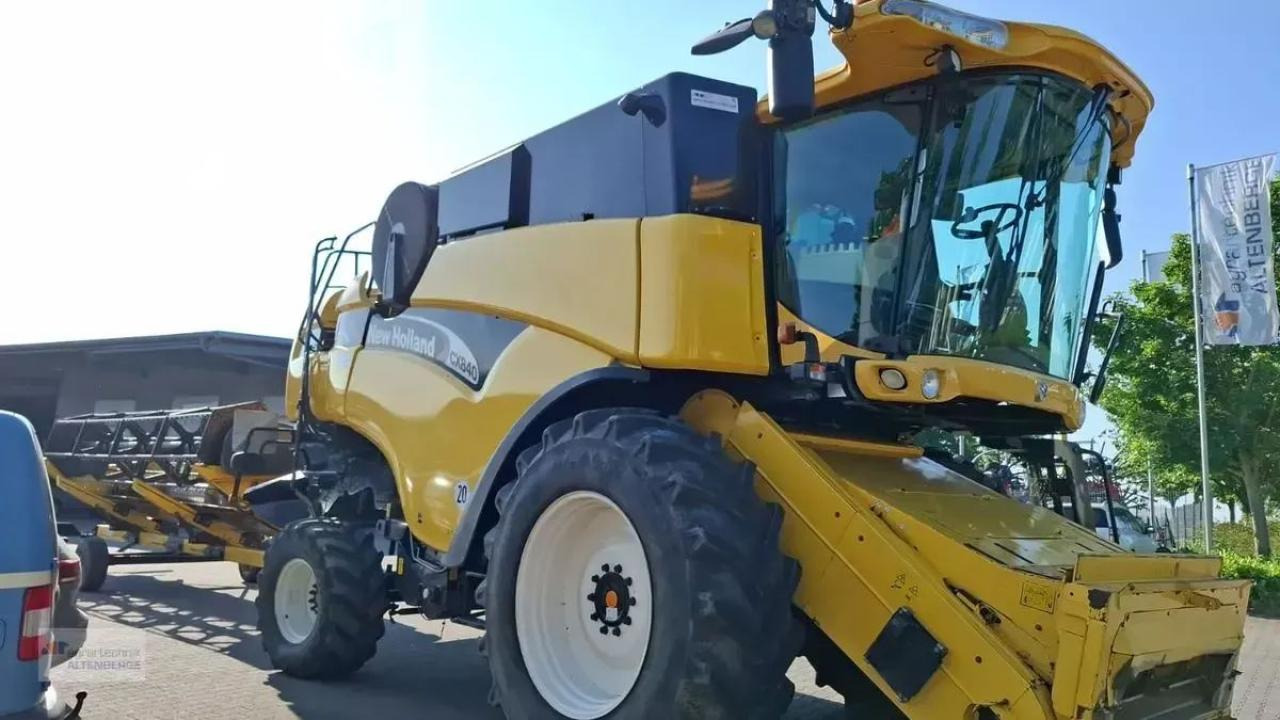 New Holland cx 840 - Obilný kombajn: obrázok 4 New Holland cx 840 - Obilný kombajn: obrázok 4