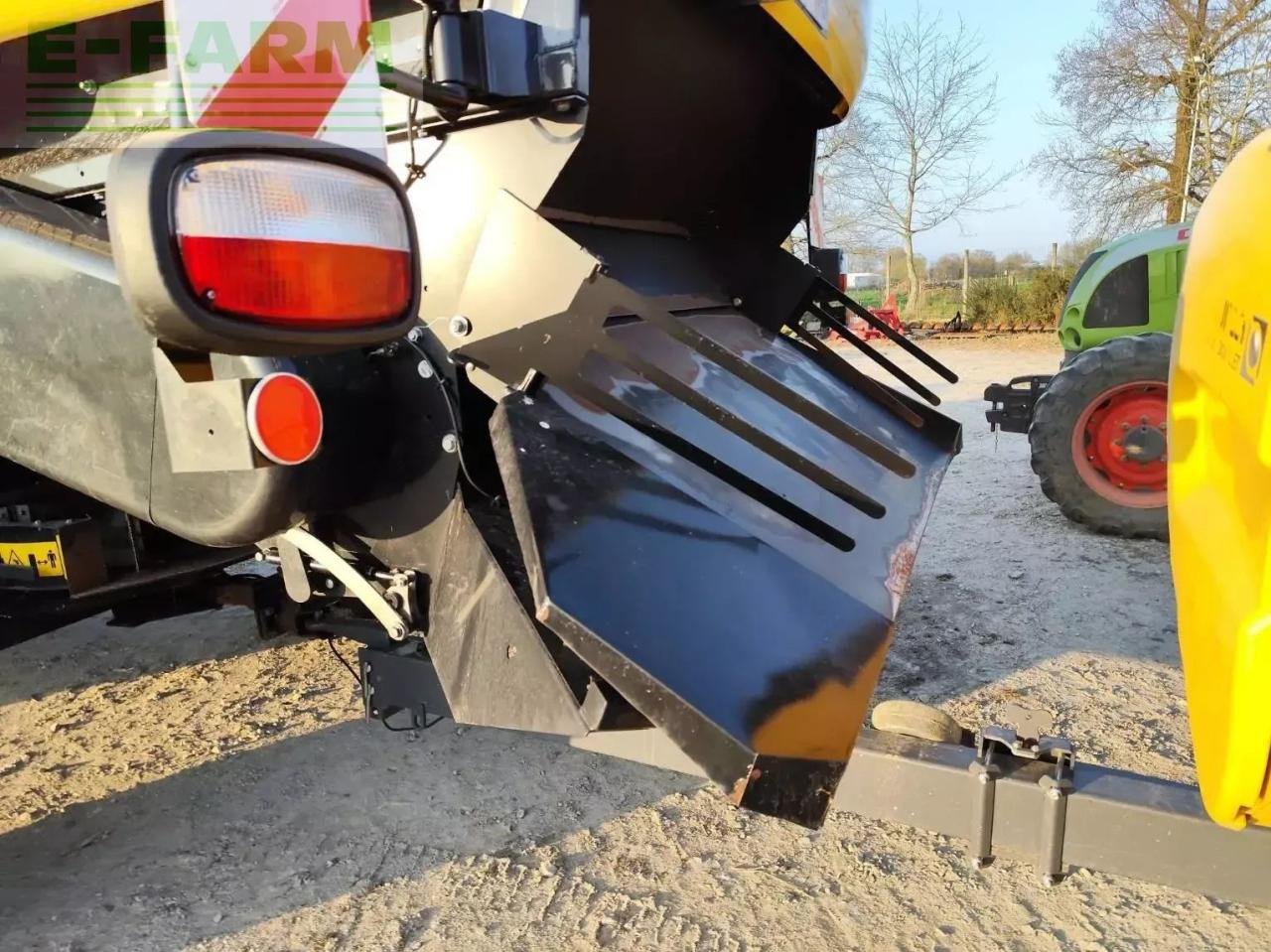 New Holland cx8.80smarttrax - Obilný kombajn: obrázok 5 New Holland cx8.80smarttrax - Obilný kombajn: obrázok 5