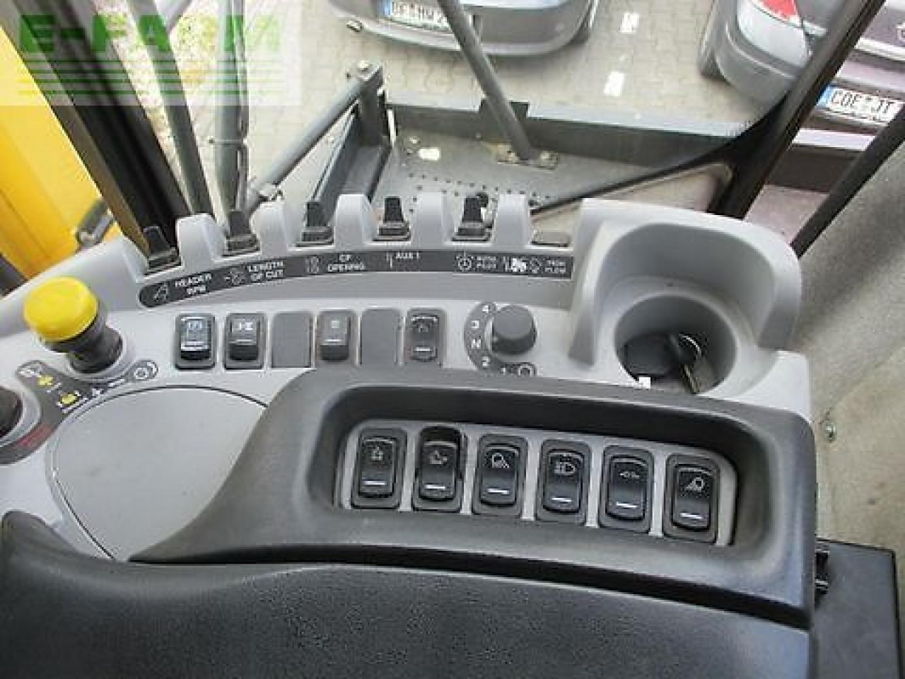 Samohybná rezačka New Holland fr 9050 / fr9050: obrázok 9 Samohybná rezačka New Holland fr 9050 / fr9050: obrázok 9