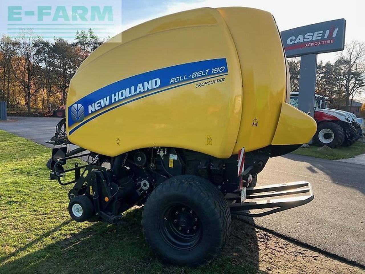 New Holland roll belt 180 cropcutter - Lis na hranaté balíky: obrázok 4 New Holland roll belt 180 cropcutter - Lis na hranaté balíky: obrázok 4