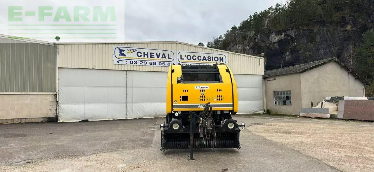 New Holland roll belt 180 se - Lis na hranaté balíky: obrázok 4 New Holland roll belt 180 se - Lis na hranaté balíky: obrázok 4