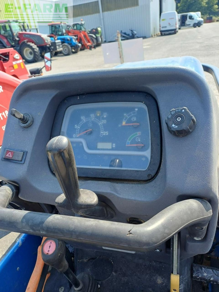 New Holland t 4030 f - Traktor: obrázok 5 New Holland t 4030 f - Traktor: obrázok 5