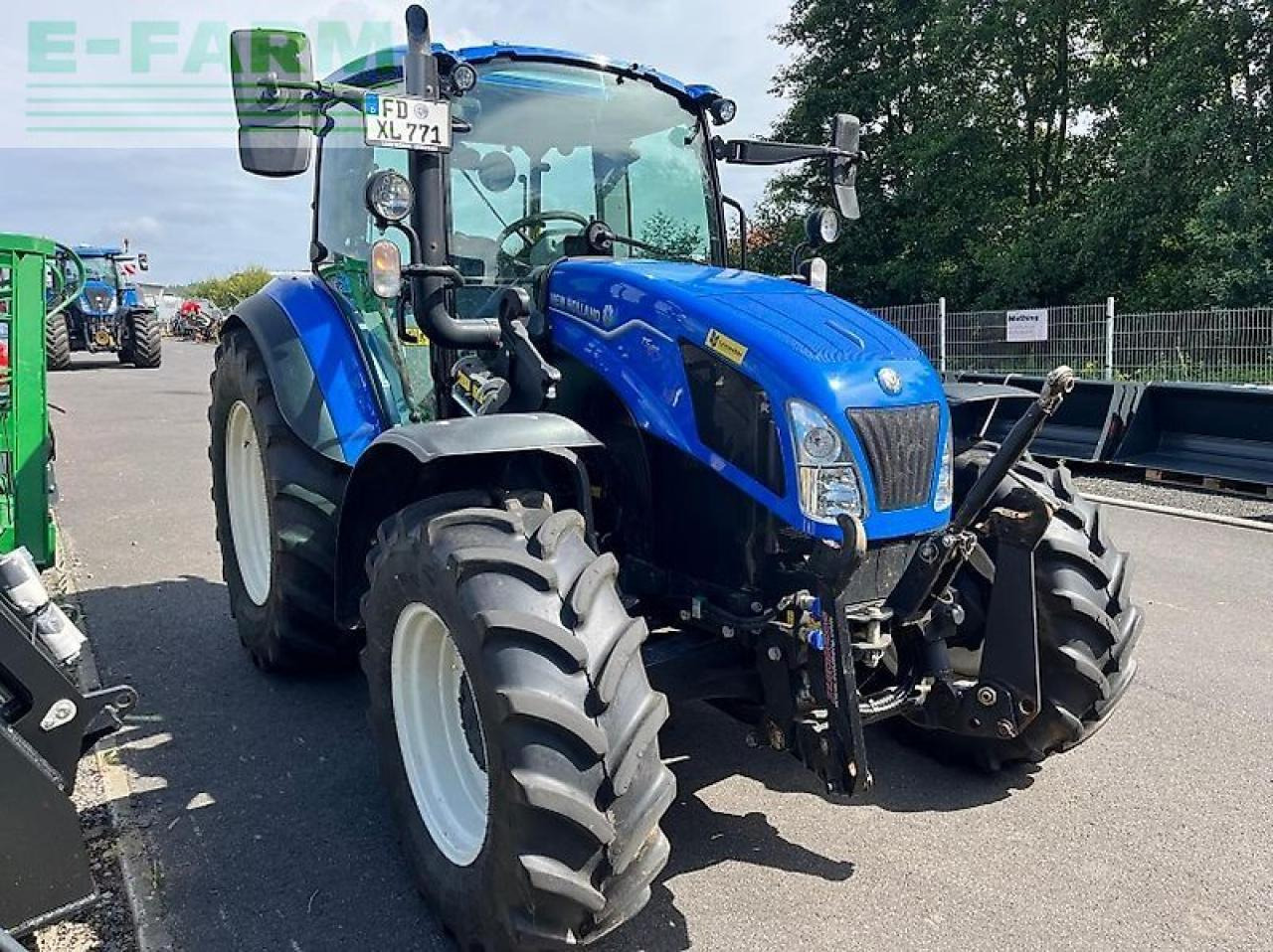 New Holland t 5.100 dc - Traktor: obrázok 2 New Holland t 5.100 dc - Traktor: obrázok 2