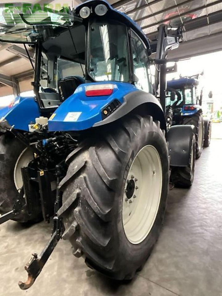 New Holland t 5.105 electro command - Traktor: obrázok 4 New Holland t 5.105 electro command - Traktor: obrázok 4