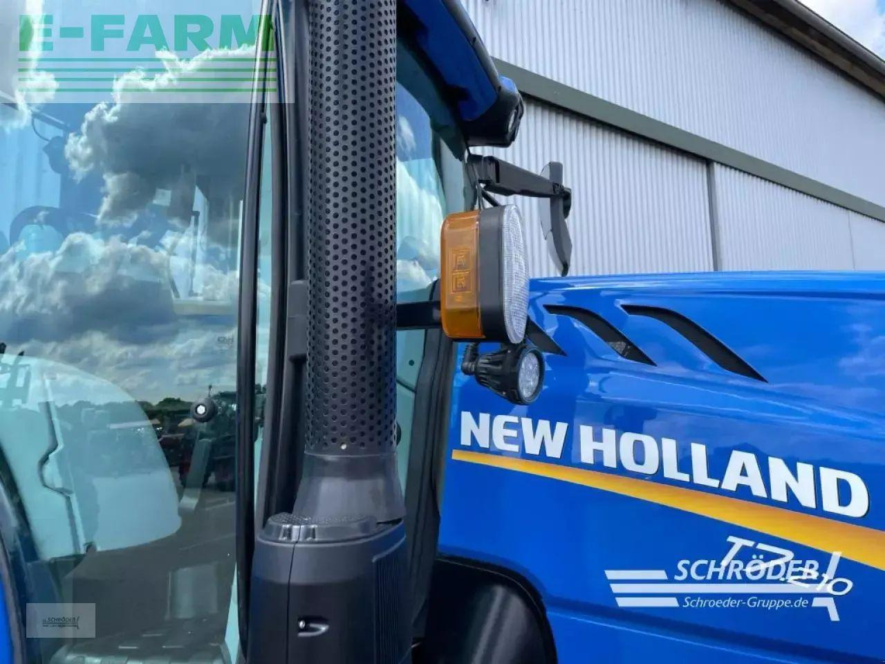 New Holland t 7.210 - Traktor: obrázok 5 New Holland t 7.210 - Traktor: obrázok 5