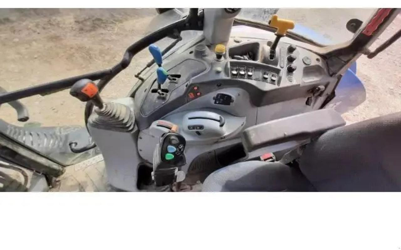 New Holland t5-100ec EC - Traktor: obrázok 3 New Holland t5-100ec EC - Traktor: obrázok 3