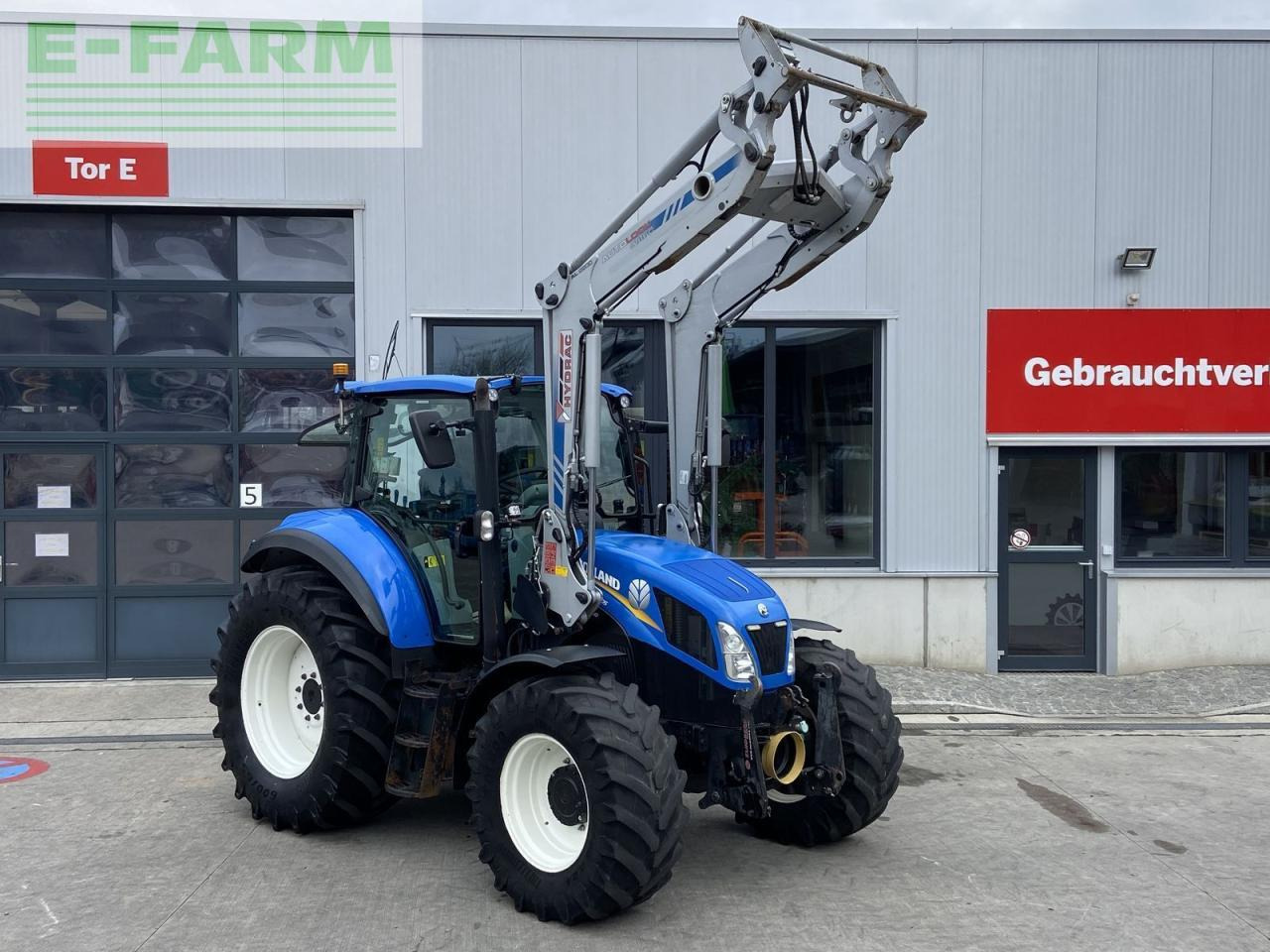 New Holland t5.105 electro command - Traktor: obrázok 2 New Holland t5.105 electro command - Traktor: obrázok 2