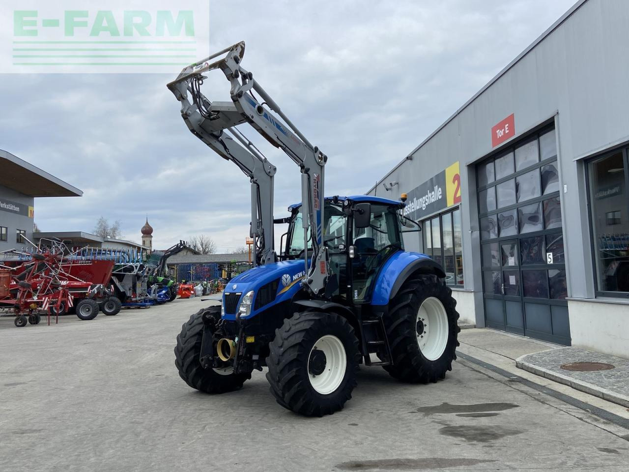 New Holland t5.105 electro command - Traktor: obrázok 5 New Holland t5.105 electro command - Traktor: obrázok 5