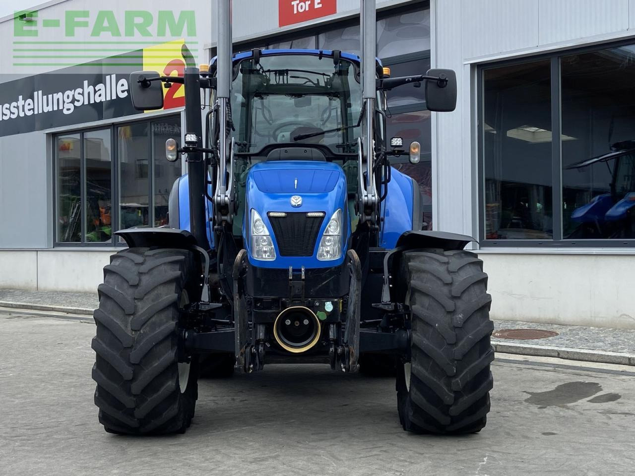 New Holland t5.105 electro command - Traktor: obrázok 3 New Holland t5.105 electro command - Traktor: obrázok 3