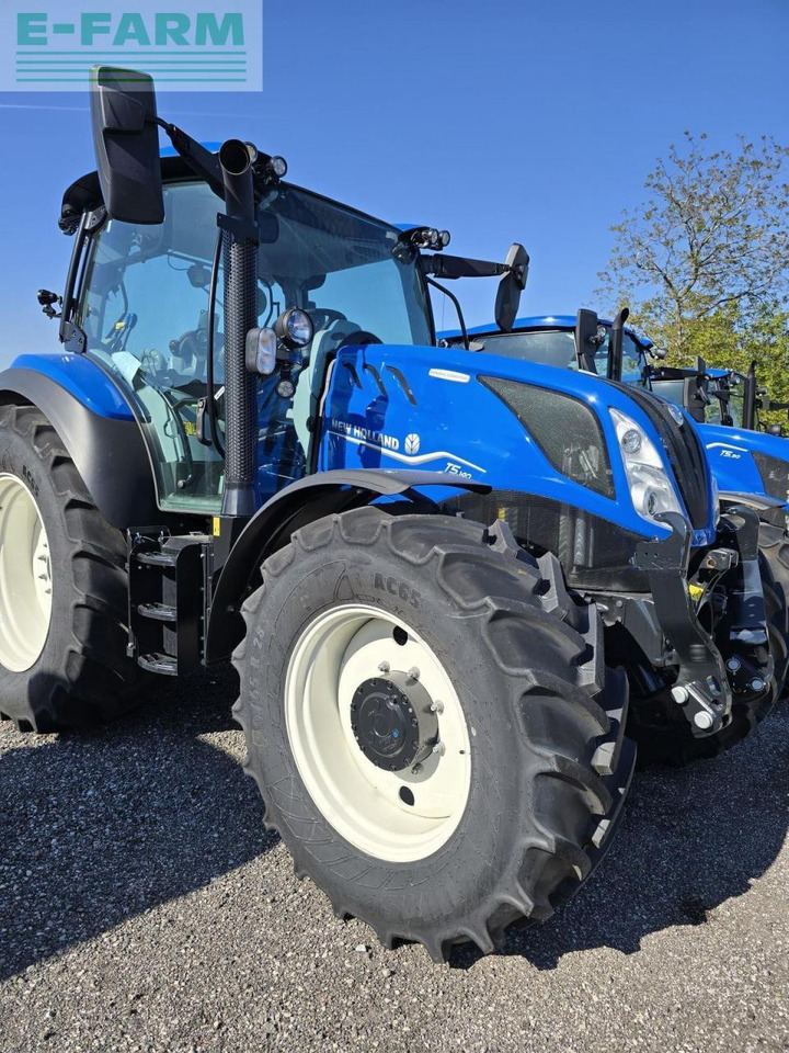 New Holland t5.140 dynamic command (stage v) - Traktor: obrázok 2 New Holland t5.140 dynamic command (stage v) - Traktor: obrázok 2