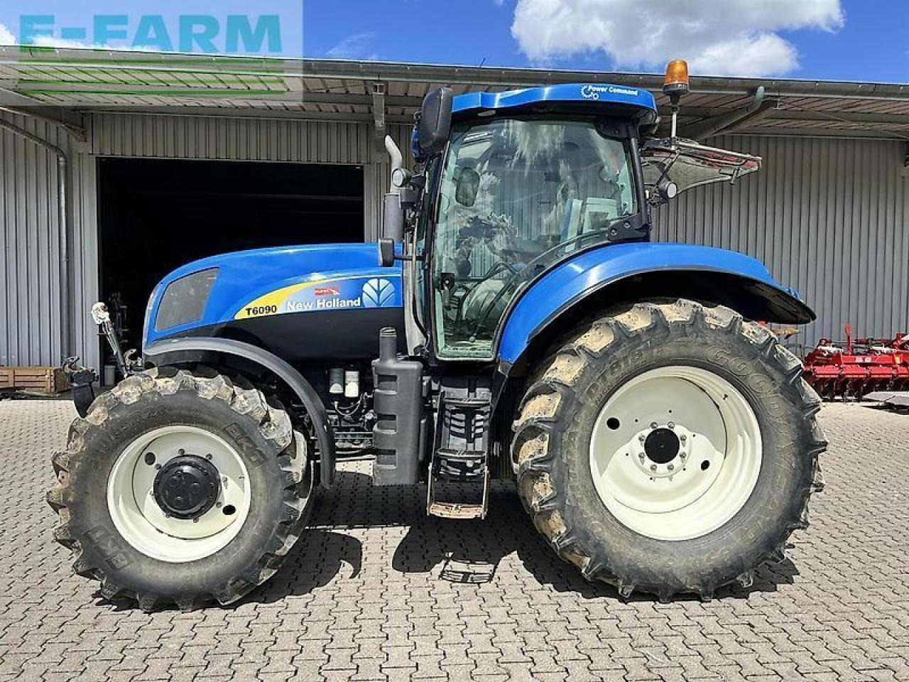 New Holland t6090 power command - Traktor: obrázok 1 New Holland t6090 power command - Traktor: obrázok 1