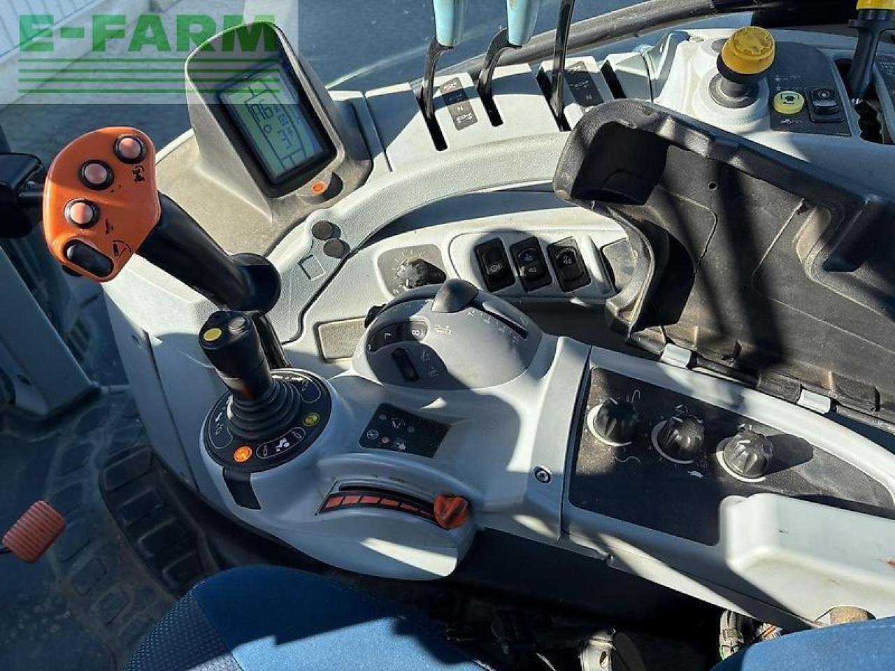 New Holland t7.175 - Traktor: obrázok 3 New Holland t7.175 - Traktor: obrázok 3