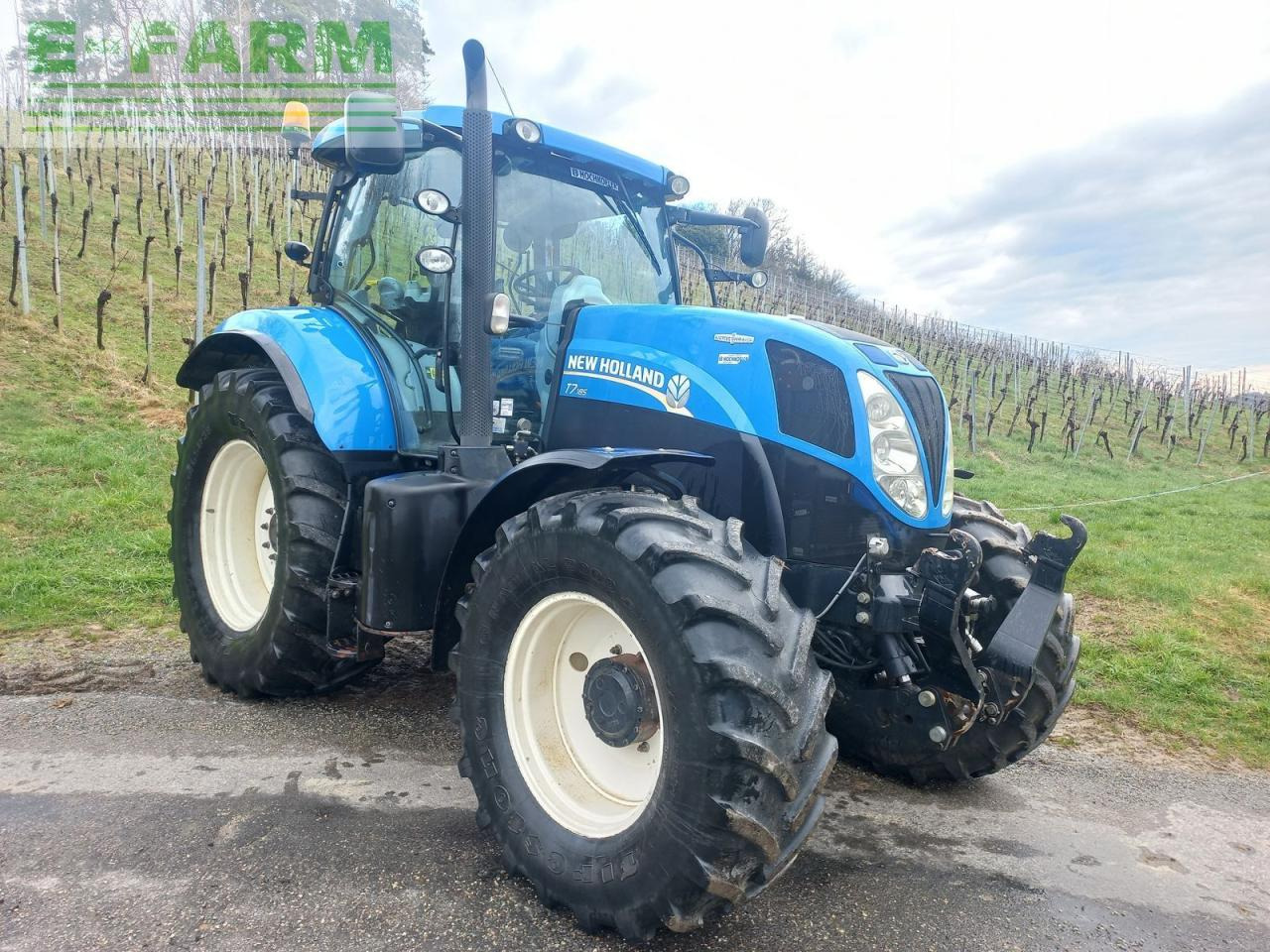 New Holland t7.185 auto command - Traktor: obrázok 3 New Holland t7.185 auto command - Traktor: obrázok 3
