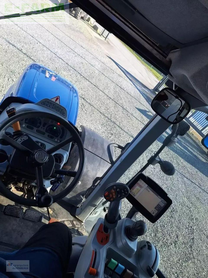 Traktor New Holland t7.210 ac: obrázok 7 Traktor New Holland t7.210 ac: obrázok 7