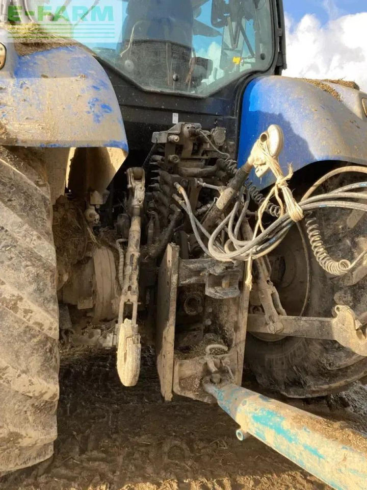 New Holland t7.210 rc s5 - Traktor: obrázok 2 New Holland t7.210 rc s5 - Traktor: obrázok 2
