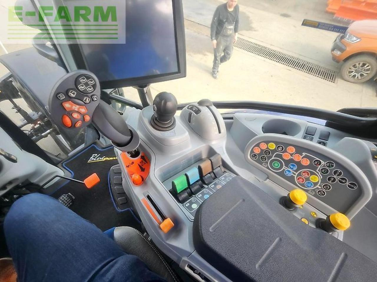 Traktor New Holland t7.225 ac: obrázok 8