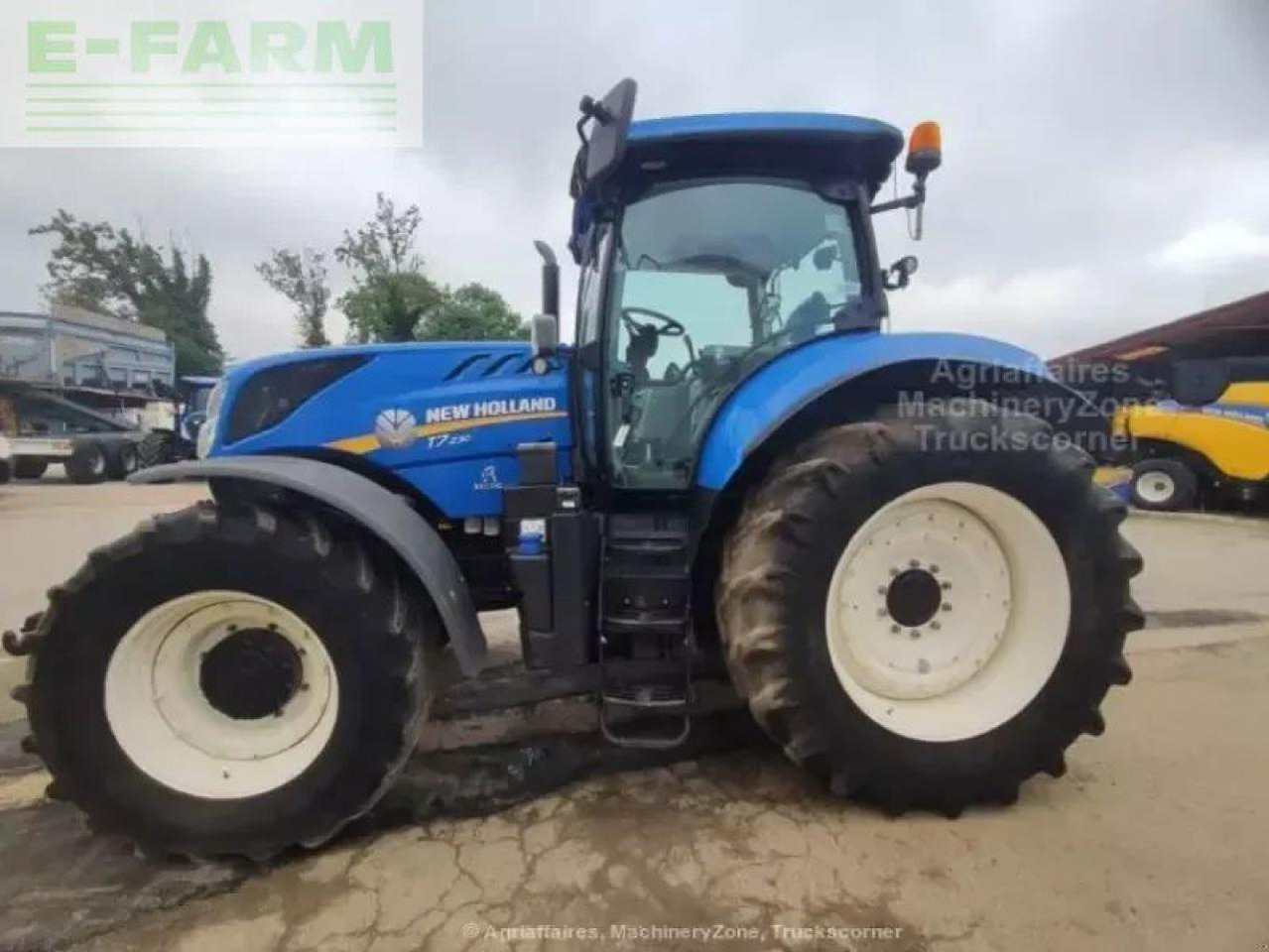 New Holland t7 230 - Traktor: obrázok 1 New Holland t7 230 - Traktor: obrázok 1
