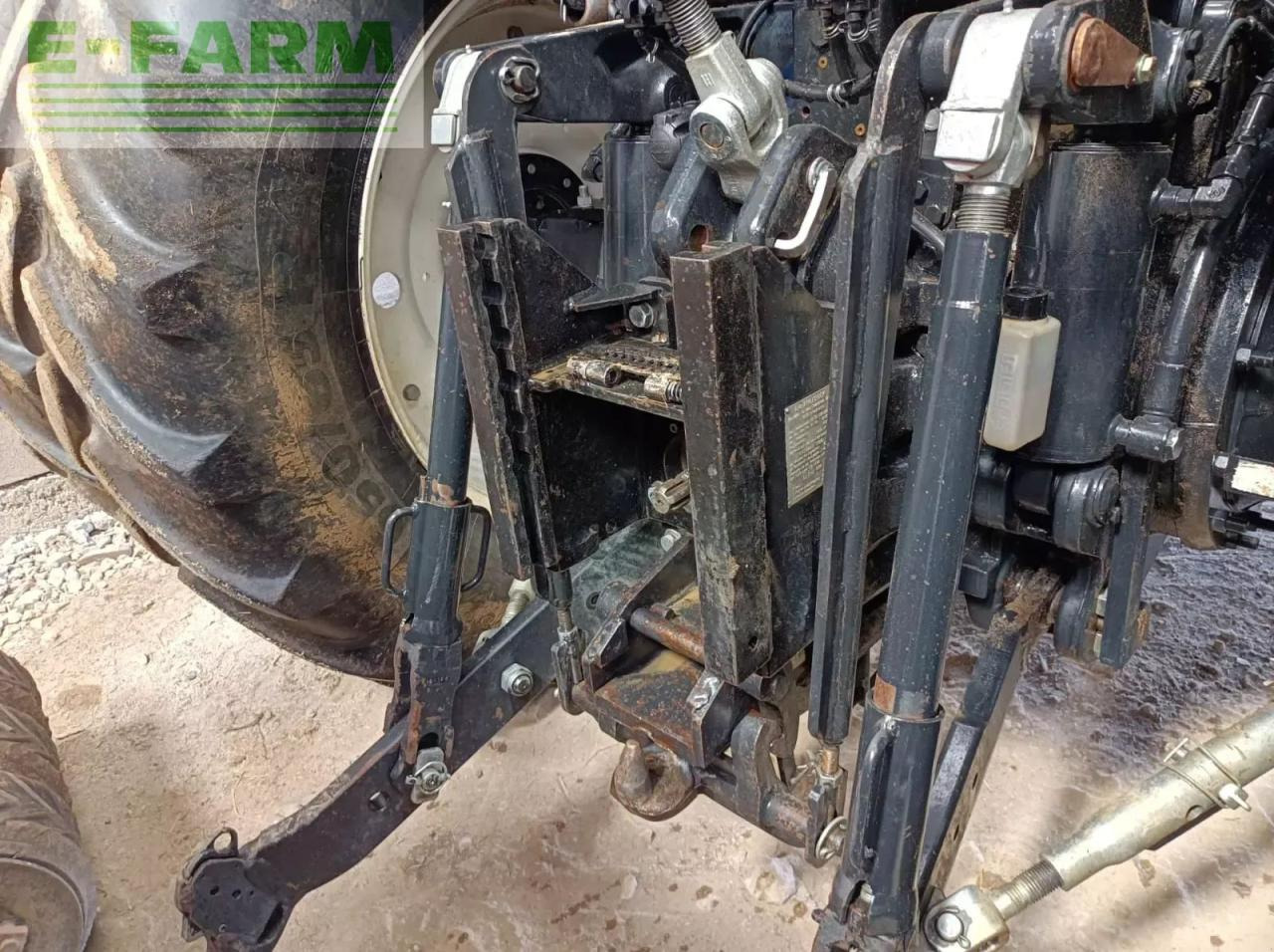 New Holland t7.230 - Traktor: obrázok 4 New Holland t7.230 - Traktor: obrázok 4