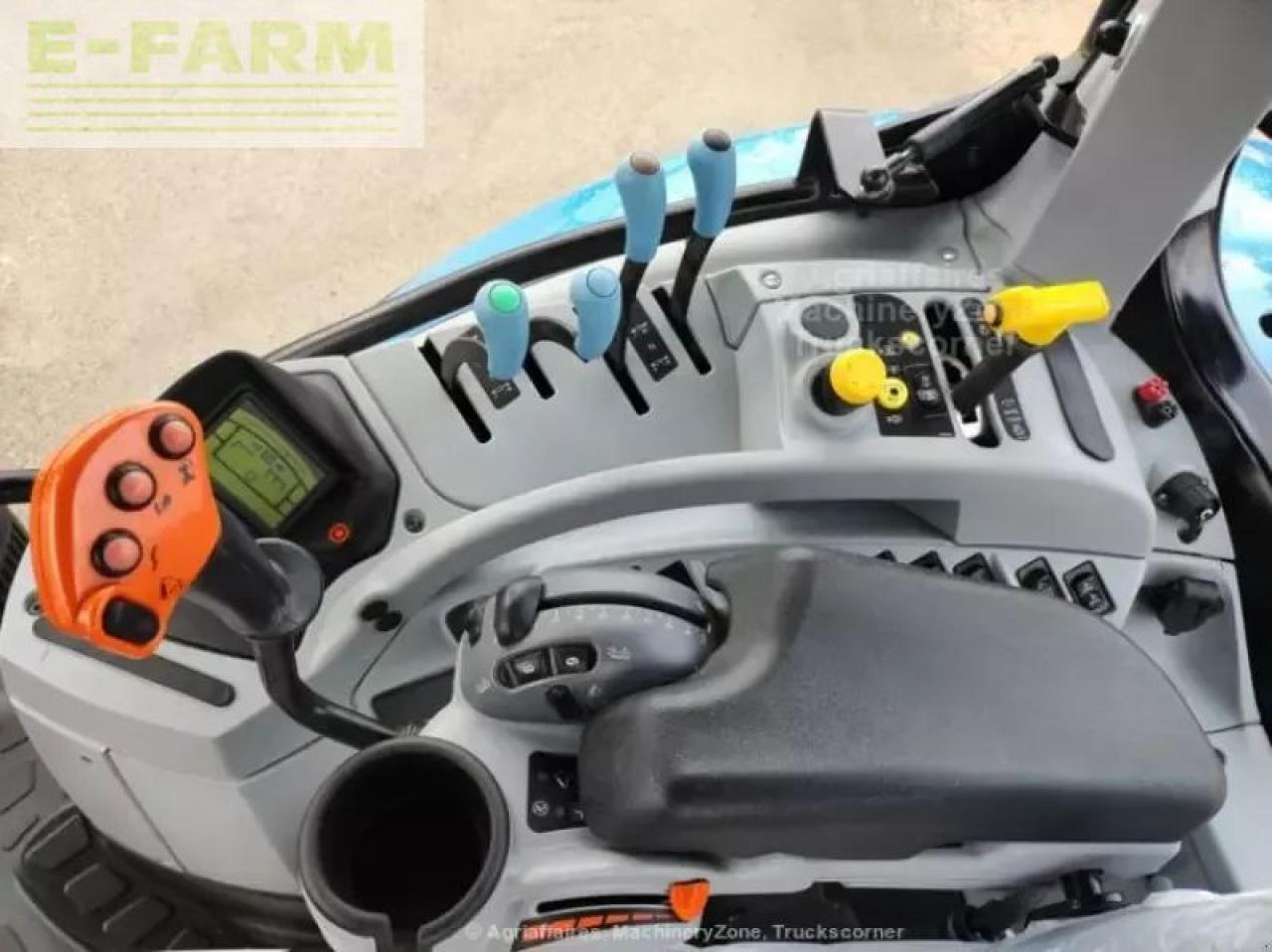 New Holland t7 230 - Traktor: obrázok 5 New Holland t7 230 - Traktor: obrázok 5