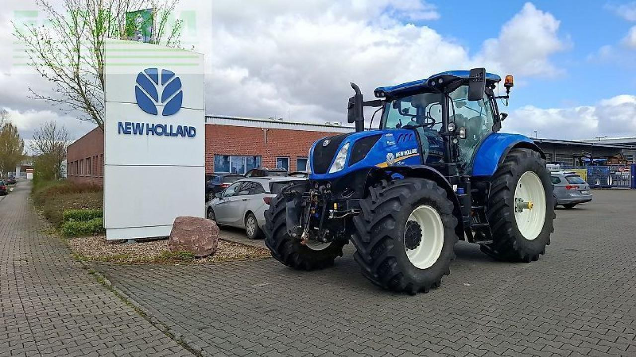 New Holland t7.230 ac - Traktor: obrázok 2 New Holland t7.230 ac - Traktor: obrázok 2