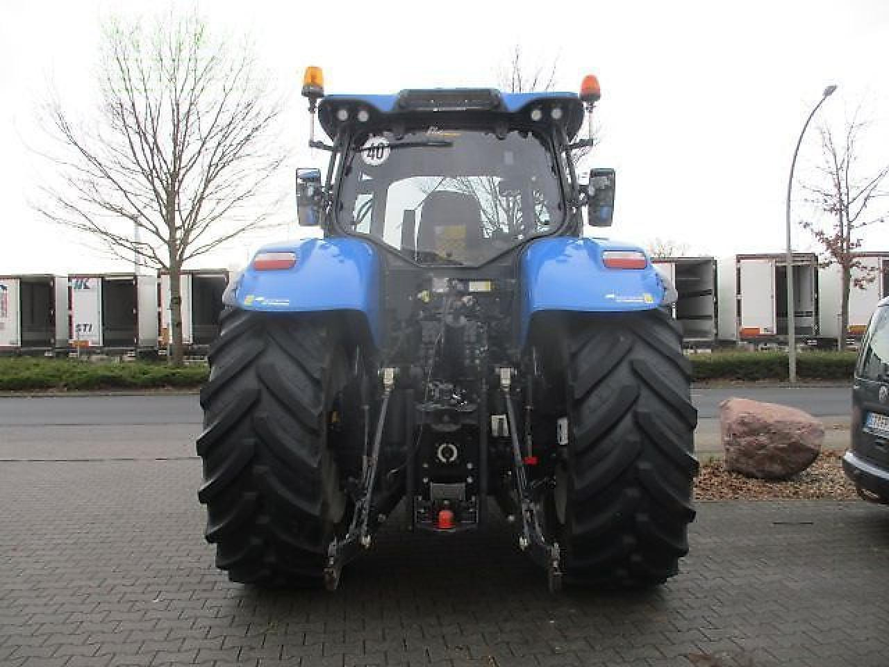 New Holland t7.230 ac - Traktor: obrázok 5 New Holland t7.230 ac - Traktor: obrázok 5