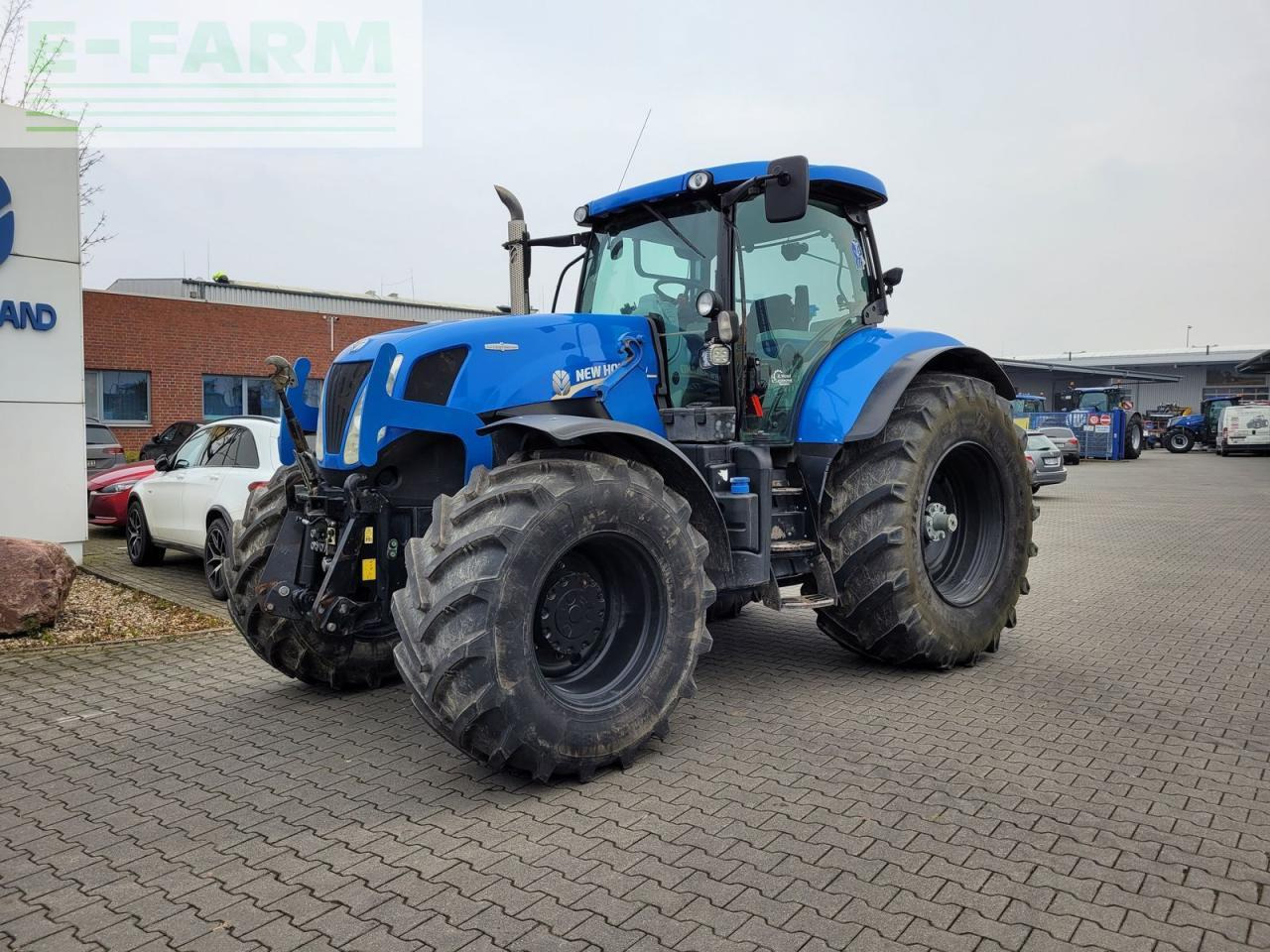 New Holland t7.250 ac - Traktor: obrázok 2 New Holland t7.250 ac - Traktor: obrázok 2