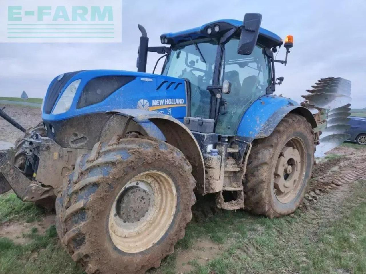 New Holland t7.270 ac - Traktor: obrázok 1 New Holland t7.270 ac - Traktor: obrázok 1
