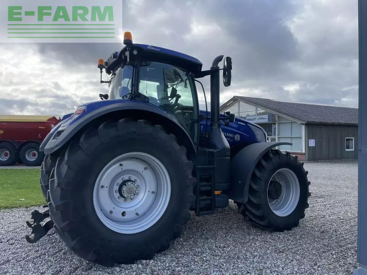 New Holland t7.315 ac bluepower - Traktor: obrázok 3 New Holland t7.315 ac bluepower - Traktor: obrázok 3