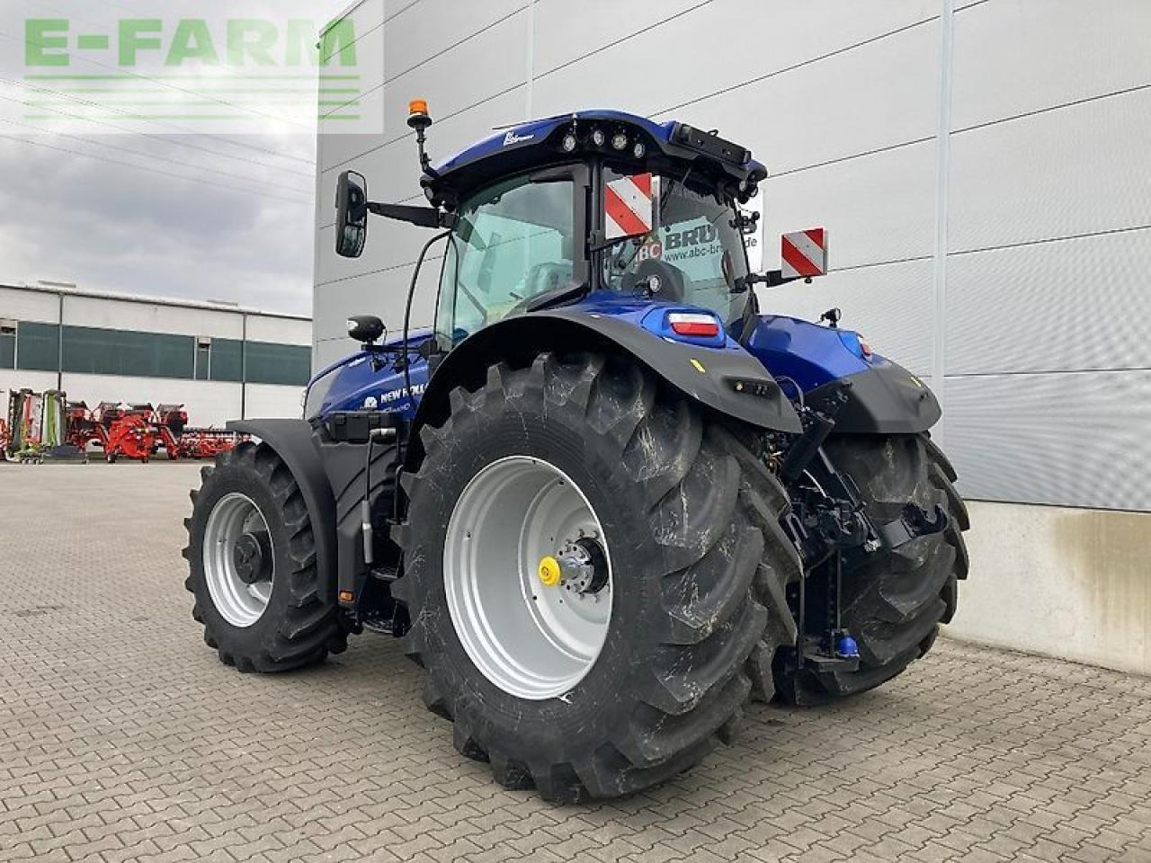 New Holland t7.315 hd autocommand new gen HD - Traktor: obrázok 2 New Holland t7.315 hd autocommand new gen HD - Traktor: obrázok 2