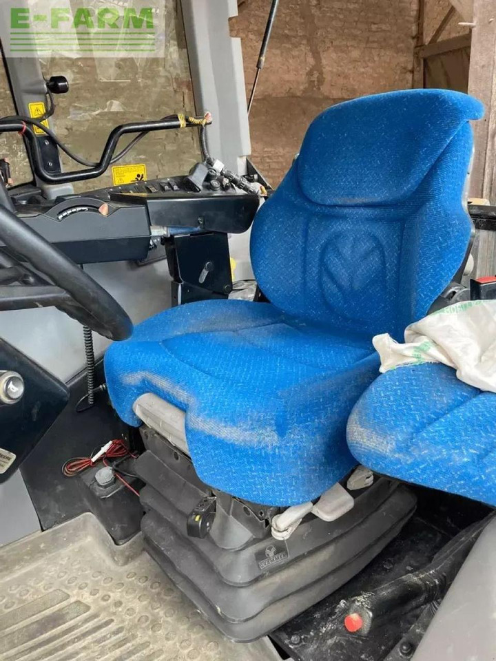 New Holland t7550 auto command - Traktor: obrázok 2 New Holland t7550 auto command - Traktor: obrázok 2