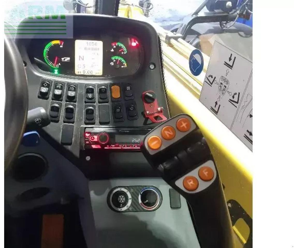 Teleskopický nakladač New Holland th7.42: obrázok 8