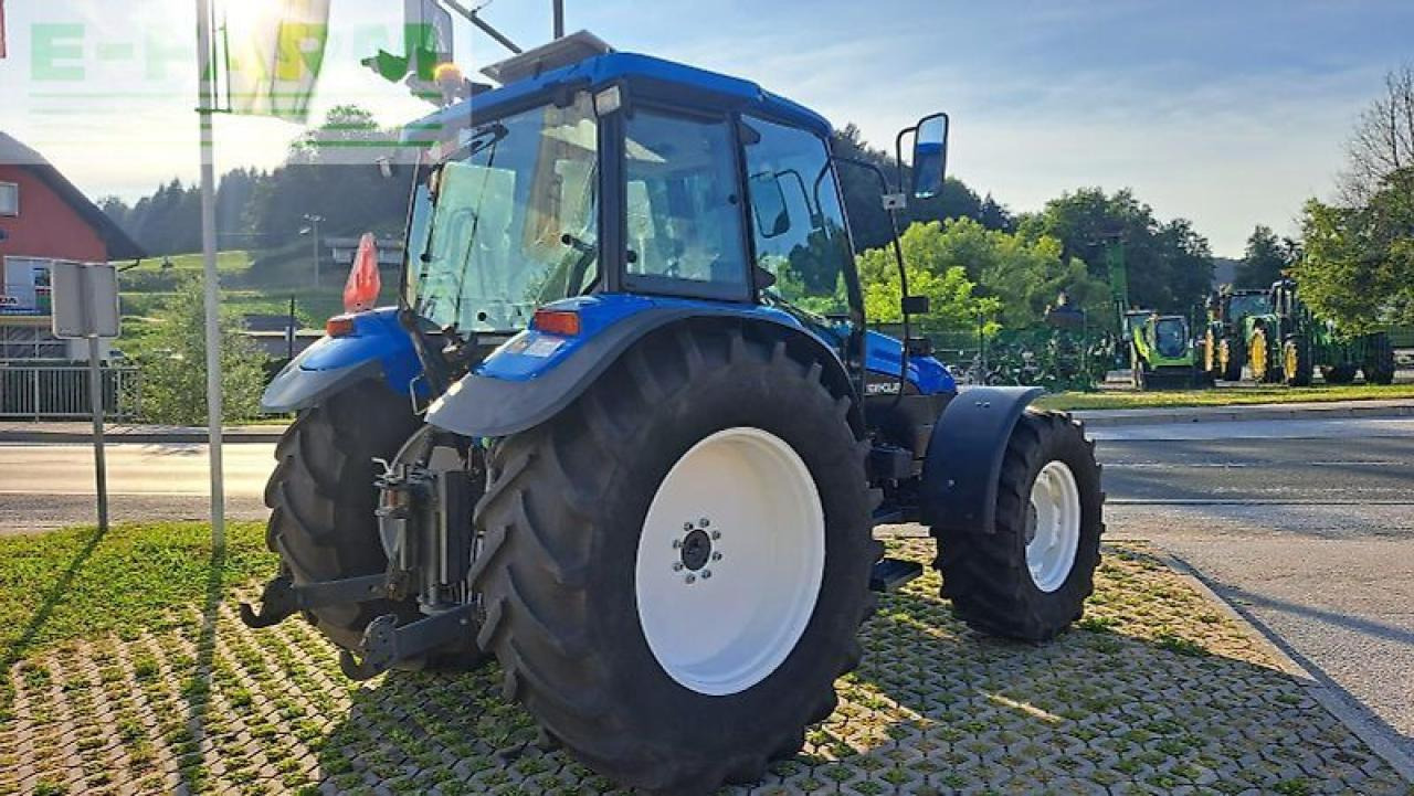 New Holland tl 80 - Traktor: obrázok 4 New Holland tl 80 - Traktor: obrázok 4