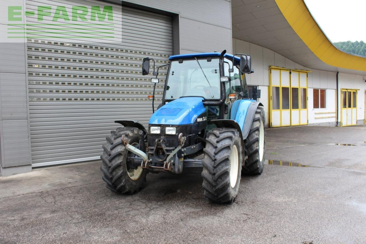 New Holland tl 80 - Traktor: obrázok 2 New Holland tl 80 - Traktor: obrázok 2
