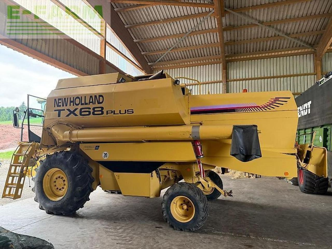 New Holland tx 68 plus mit rapstisch - Obilný kombajn: obrázok 4 New Holland tx 68 plus mit rapstisch - Obilný kombajn: obrázok 4