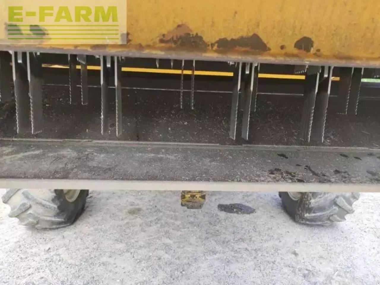 New Holland tx64 - Obilný kombajn: obrázok 2 New Holland tx64 - Obilný kombajn: obrázok 2