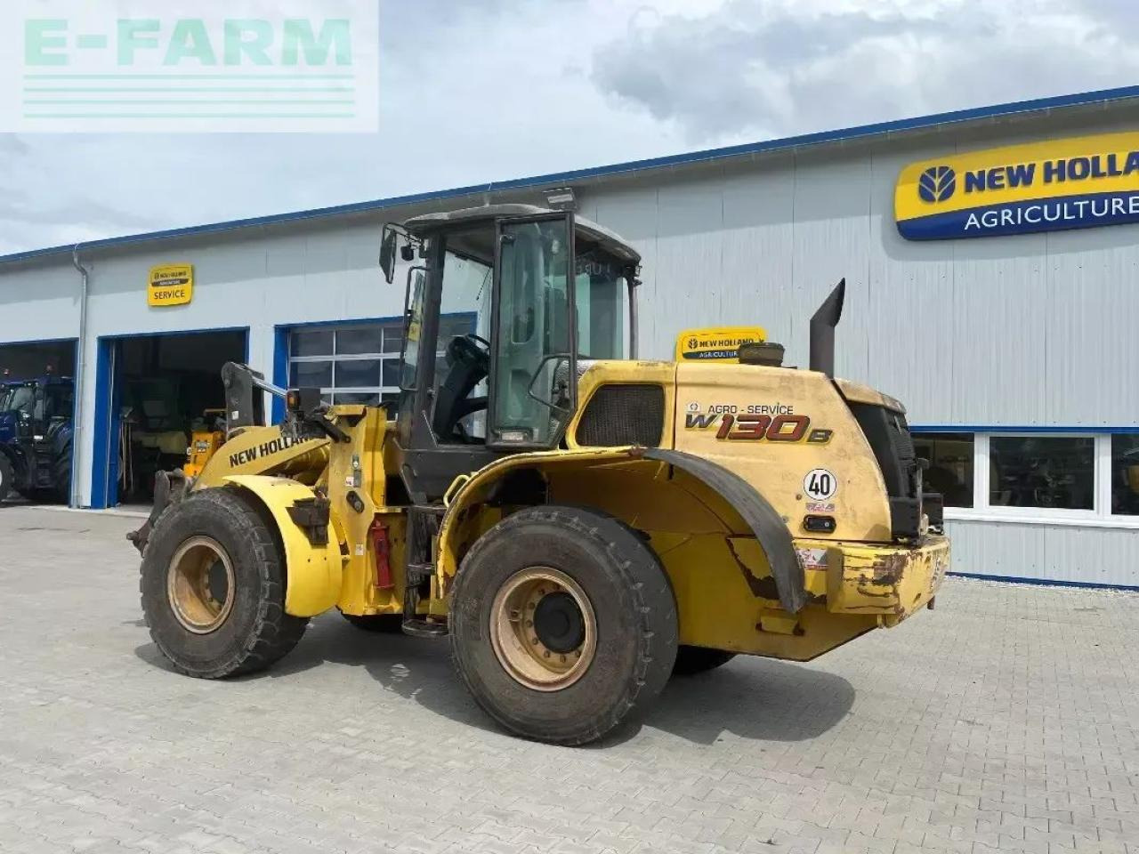 New Holland w 130 b - Mini rýpadlo: obrázok 2 New Holland w 130 b - Mini rýpadlo: obrázok 2