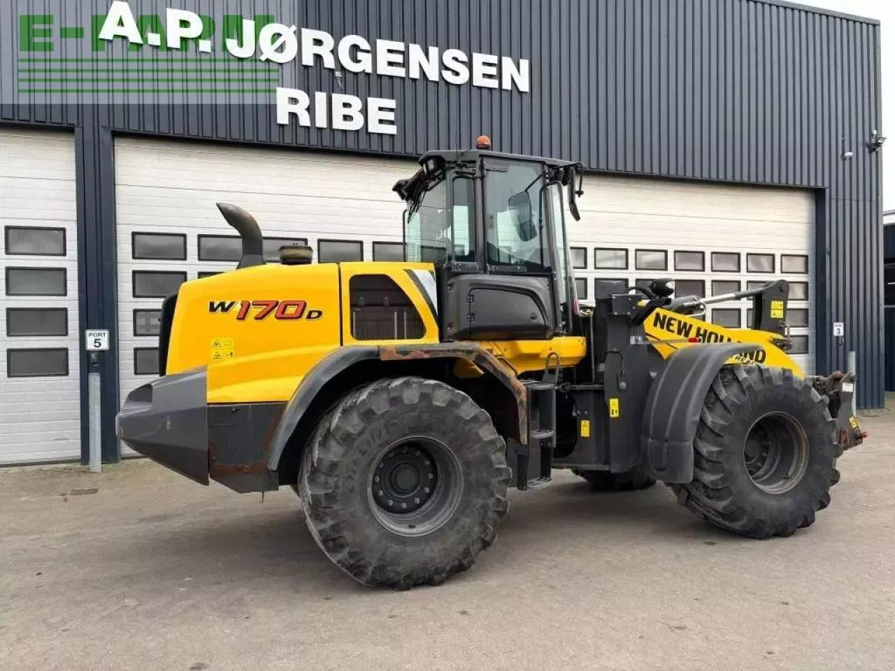 New Holland w 170 d lr - Mini rýpadlo: obrázok 2 New Holland w 170 d lr - Mini rýpadlo: obrázok 2