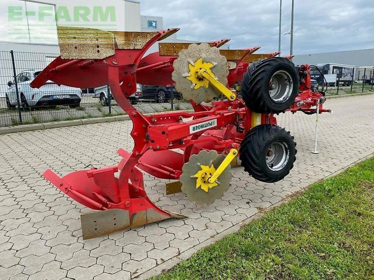 Pöttinger servo 35 s 5-schar - Pluh: obrázok 4 Pöttinger servo 35 s 5-schar - Pluh: obrázok 4