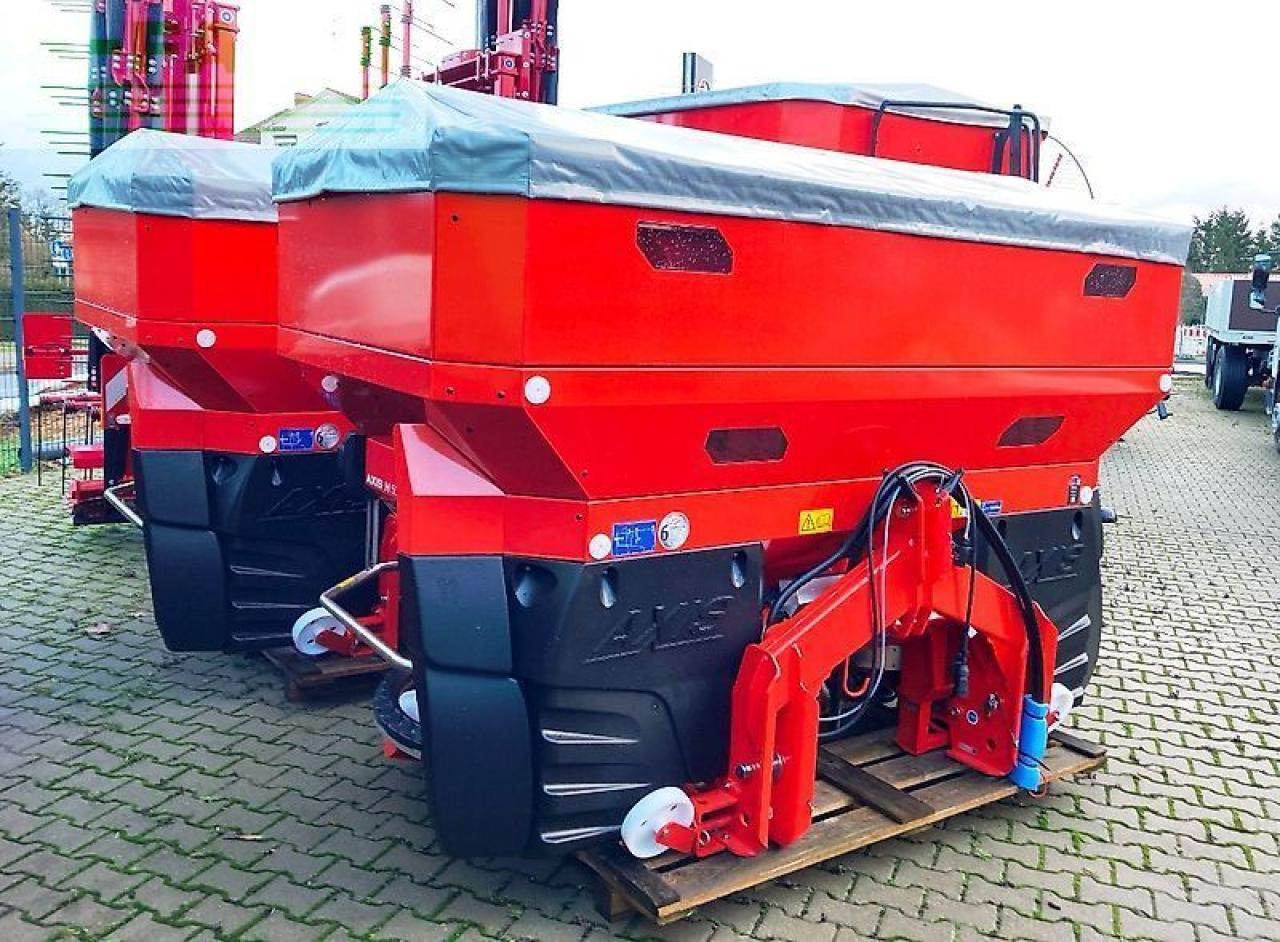 Rauch axis h 50.2 emc+w-vspro iso mit axmat duo neu - Rozmetač hnojiva: obrázok 4 Rauch axis h 50.2 emc+w-vspro iso mit axmat duo neu - Rozmetač hnojiva: obrázok 4